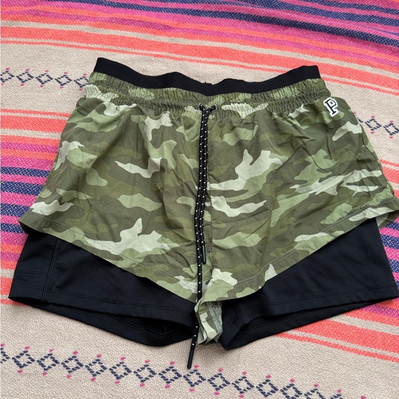 ❕NWOT❕ VS Pink Active Shorts - Picture 1 of 4